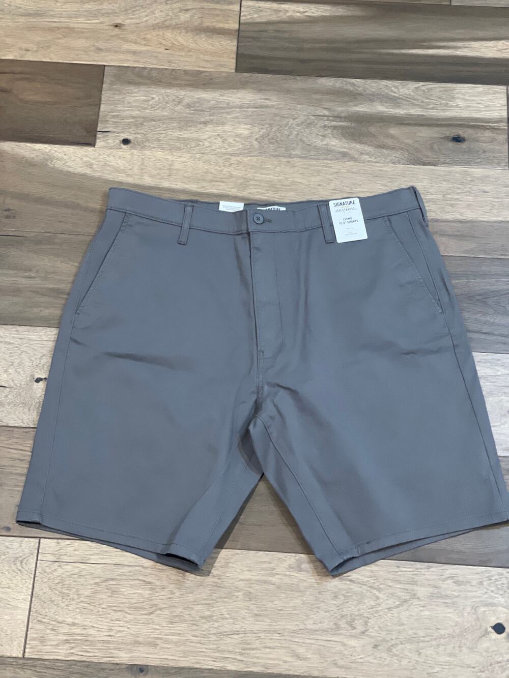 Levi Strauss Signature Gold Chino Shorts Size 40 Gray NWT